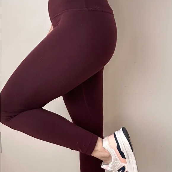 Lululemon Wunder Under size 4 - Picture 2 of 2